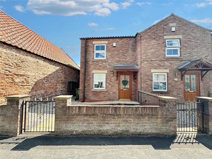 3 Bedroom End Of Terrace House For Sale In High Street, Swinefleet, Goole, East Riding Of Yorkshi, DN14