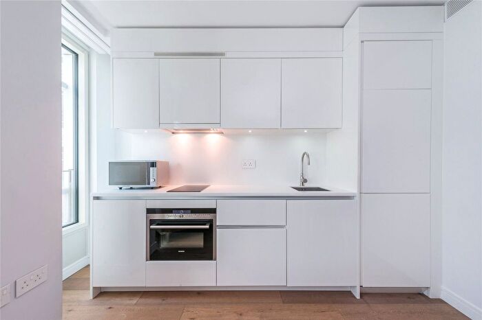 1 Bedroom Flat For Sale In Central St. Giles Piazza, Covent Garden, WC2H