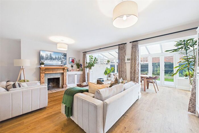 3 Bedroom Terraced House To Rent In Wedderburn Close, Winnersh, Wokingham, Berkshire, RG41