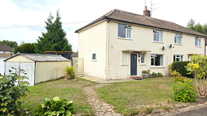 3 Bedroom Semi-Detached House For Sale In Barn Crescent, Newbury, RG14