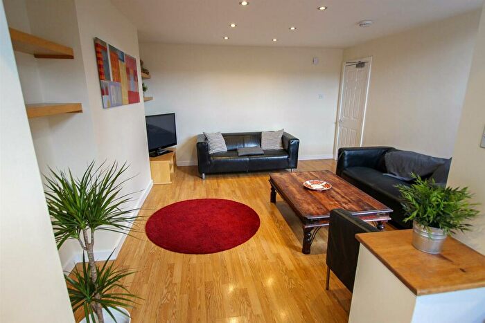 6 Bedroom Apartment To Rent In Coniston Avenue, Jesmond, NE2