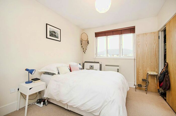 1 Bedroom Flat To Rent In Holly Street, Dalston, London, E8