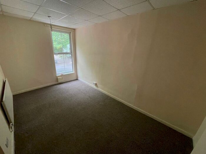 2 Bedroom Flat To Rent In Cottingham Road, Hull, HU5