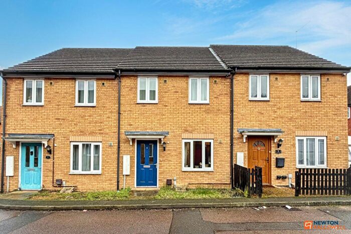 2 Bedroom Terraced House For Sale In Brickenden Road, Gunthorpe, Peterborough, PE4