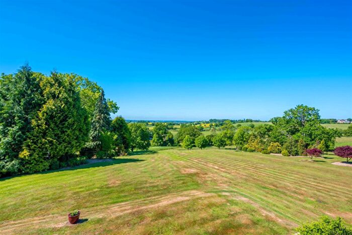 5 Bedroom Detached House For Sale In Ullenhall, Henley-In-Arden, B95