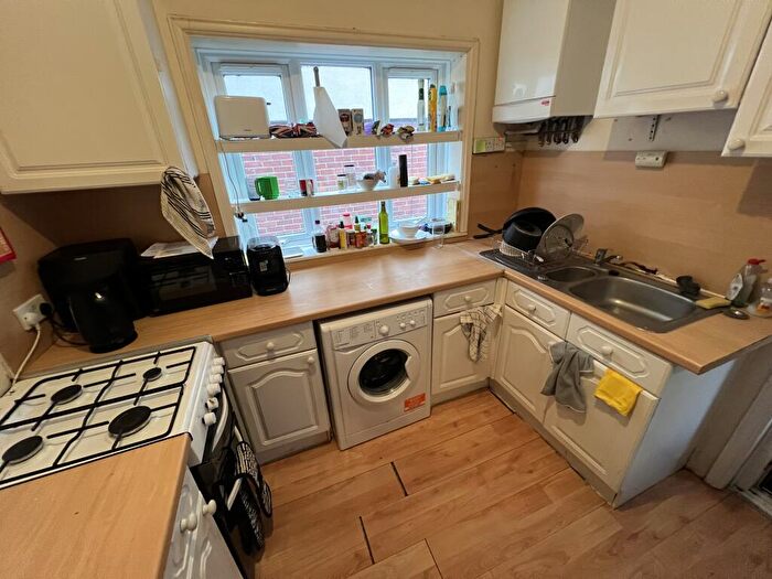 4 Bedroom House To Rent In Kitchener Road, Highfield, Southampton, SO17