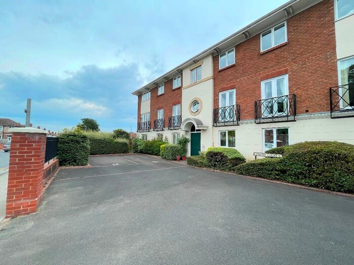 3 Bedroom Flat To Rent In Rosebay Court, Darlington, DL3