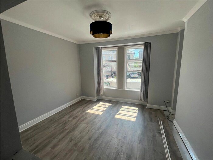 2 Bedroom Maisonette To Rent In Rectory Grove, Croydon, CR0