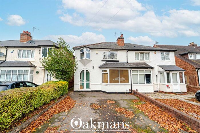 3 Bedroom Semi-Detached House To Rent In Scribers Lane, Hall Green, Birmingham, B28