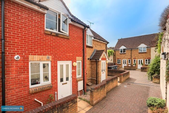 2 Bedroom Property To Rent In South Street, Taunton, TA1