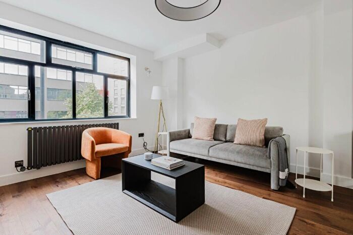 2 Bedroom Apartment To Rent In Henriques Street, London, E1