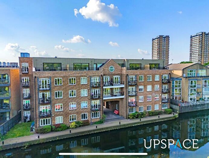 3 Bedroom Penthouse To Rent In Old Ford Road, London, E3