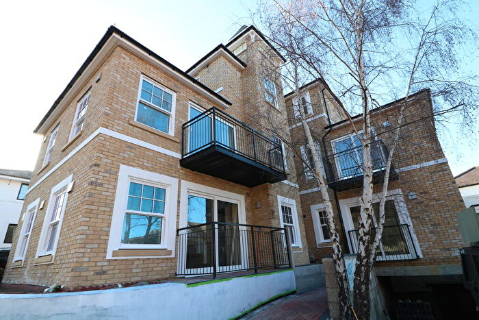1 Bedroom Apartment To Rent In Lyons Court, Dorking, RH4