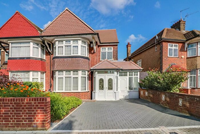 3 Bedroom Maisonette To Rent In Hardinge Road, London, NW10