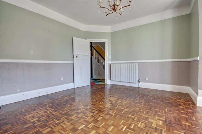 4 Bedroom Semi-Detached House To Rent In Elmhurst Road, Gosport, Hampshire, PO12
