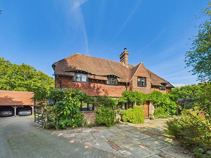 4 Bedroom Detached House For Sale In Yew Tree Lane, Rotherfield, TN6