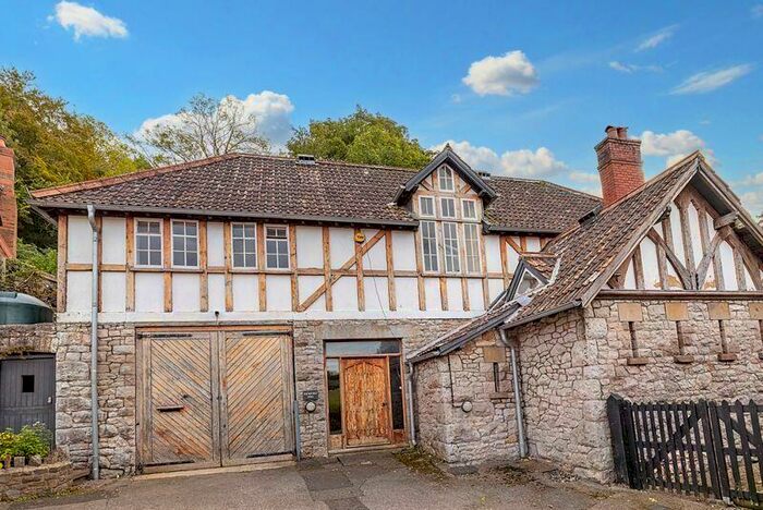 6 Bedroom Detached House For Sale In A Unique, Large & Charming House, BS40