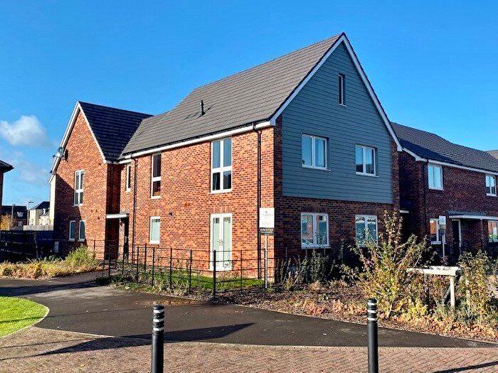 2 Bedroom Flat To Rent In Valdez House, Abbotswood Common Road, Romsey, SO51