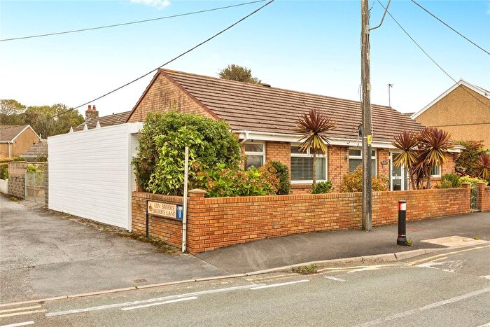 2 Bedroom Bungalow For Sale In Ashburnham Road, Pembrey, Burry Port, Carmarthenshire, SA16