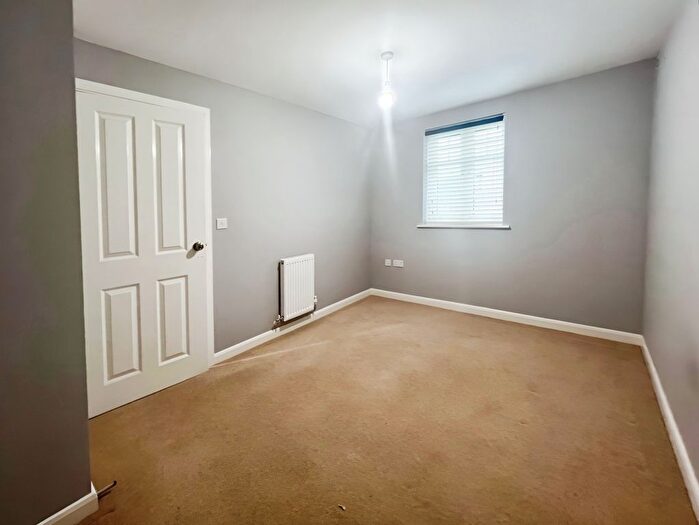 3 Bedroom End Of Terrace House For Sale In Betony Road, Coton Park, Rugby, Warwickshire, CV23