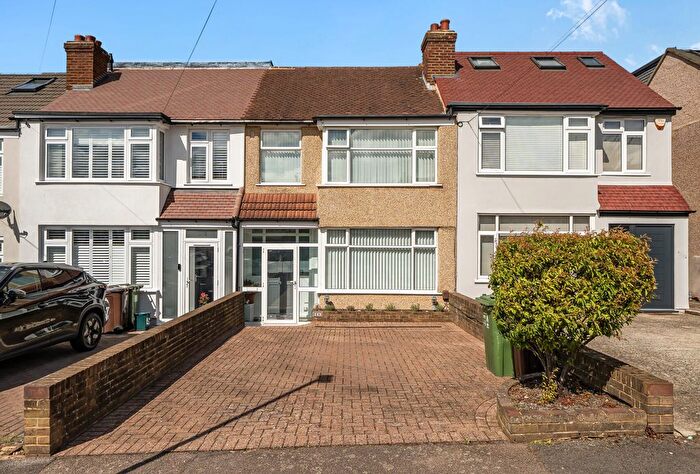 3 Bedroom Terraced House For Sale In Molesey Drive, Cheam, Sutton, SM3