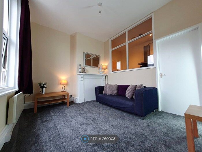 1 Bedroom Flat To Rent In St Alban's Road, Lytham St Annes, FY8