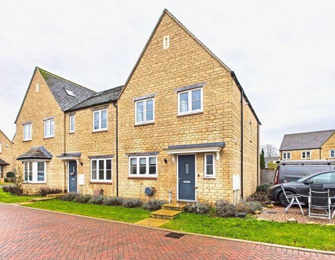3 Bedroom End Terrace House For Sale In Brook Lane, Shipton-Under-Wychwood, OX7