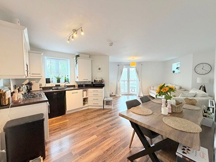 2 Bedroom Flat For Sale In Hare Hill Road, Hyde, SK14