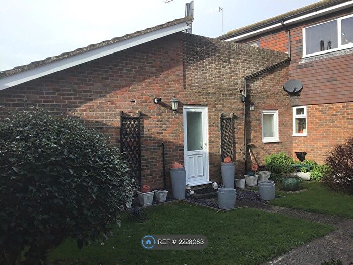 2 Bedroom Bungalow To Rent In Saxon Close, Bognor Regis, PO21