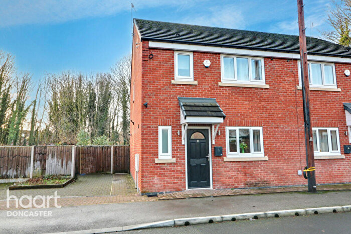 3 Bedroom Semi-Detached House For Sale In Railway Court, Thompson Terrace, Doncaster, DN6