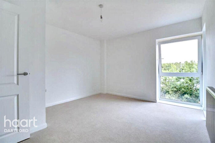 2 Bedroom Apartment To Rent In Havelock Drive, Greenhithe, DA9