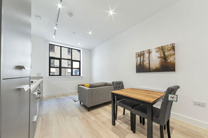 Flat To Rent In Lombard Street, Digbeth, B12