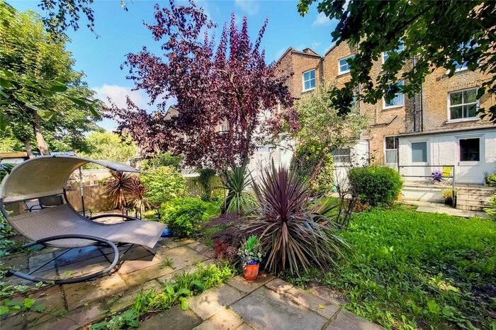 1 Bedroom Flat To Rent In Fernlea Road, Balham, SW12