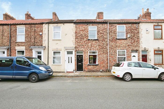 2 Bedroom Terraced House For Sale In Field View, York, YO30