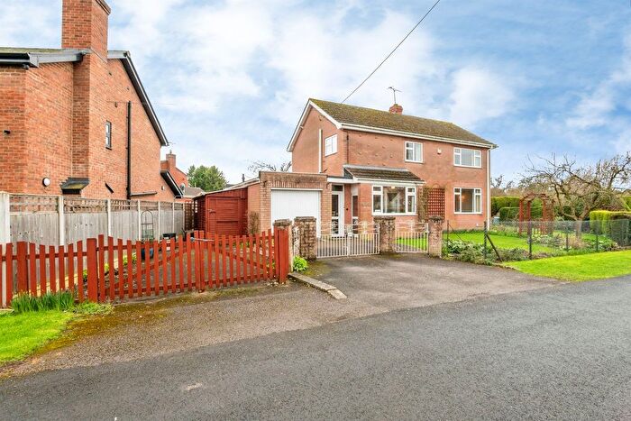 3 Bedroom Detached House For Sale In Grove Crescent, Upton-Upon-Severn, Worcester, WR8