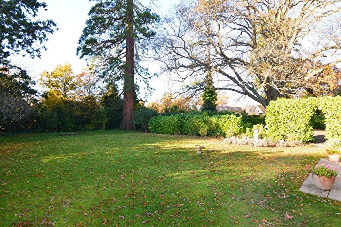 1 Bedroom Flat For Sale In Frog Hall Drive, Wokingham, RG40