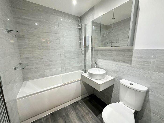 2 Bedroom Apartment To Rent In Edmund Court, Sheffield, S2