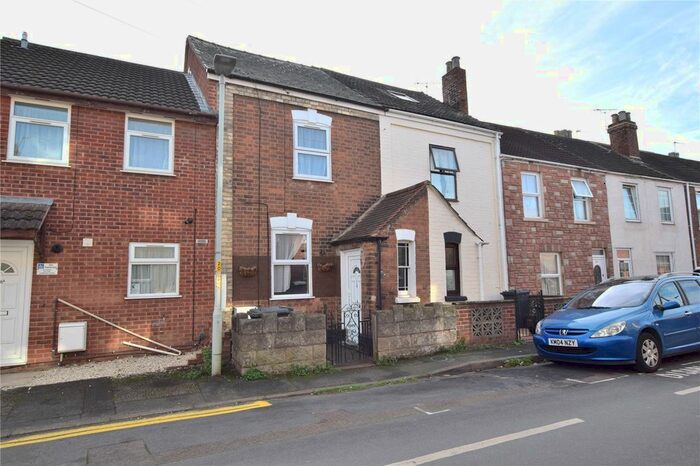 3 Bedroom Terraced House To Rent In Millbrook Street, Gloucester, Gloucestershire, GL1