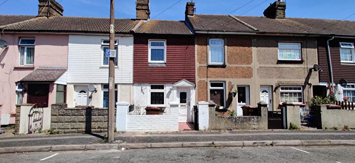 2 Bedroom House To Rent In Webster Road, Rainham, Gillingham, ME8