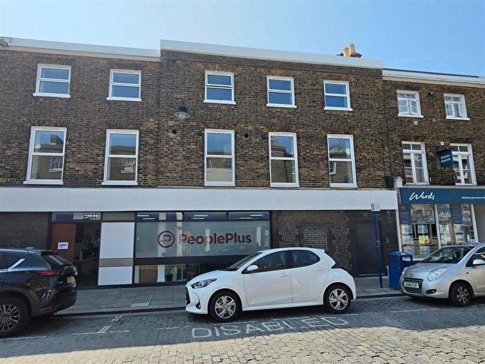 Studio To Rent In Broadway, Sheerness, ME12