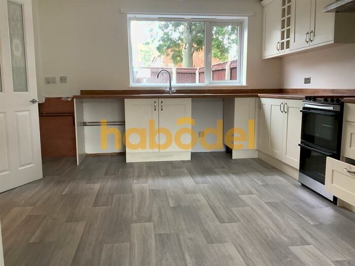 3 Bedroom Terraced House To Rent In Cromwell Road, Grimsby, DN37