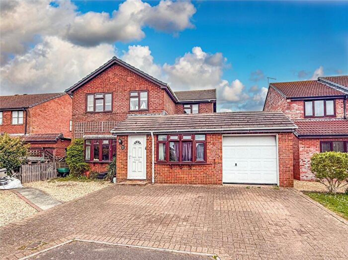 5 Bedroom Detached House For Sale In Donnington Drive, Christchurch, Dorset, BH23