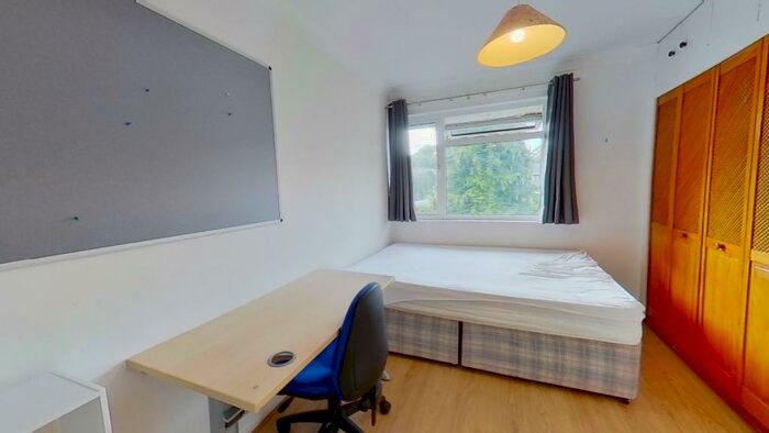 4 Bedroom Terraced House To Rent In Guildford Park Avenue Guildford, GU2