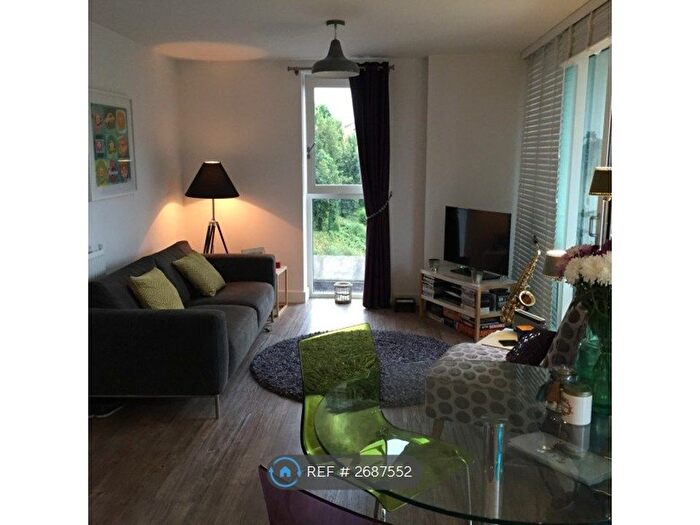2 Bedroom Flat To Rent In Wonder House, London, E8