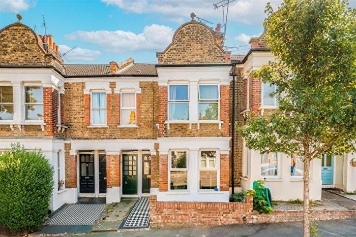 2 Bedroom Maisonette For Sale In Eastcombe Avenue, Charlton, SE7