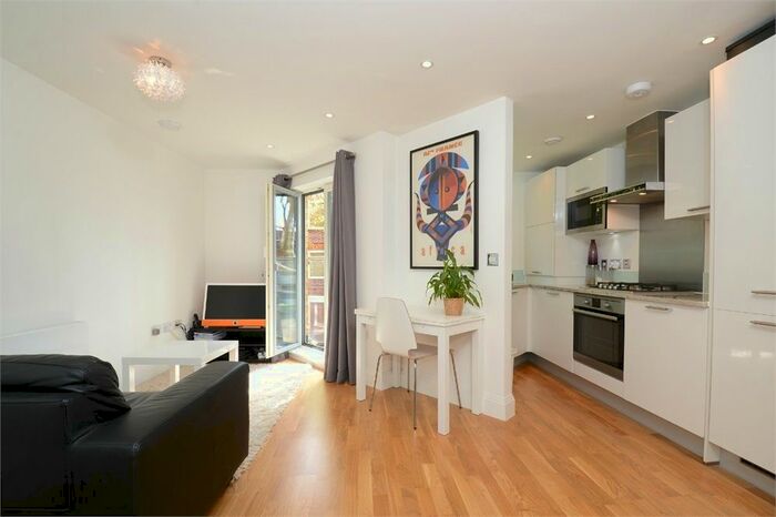 Studio To Rent In Sadlers Court, 30A Wilds Rents, London Bridge SE1