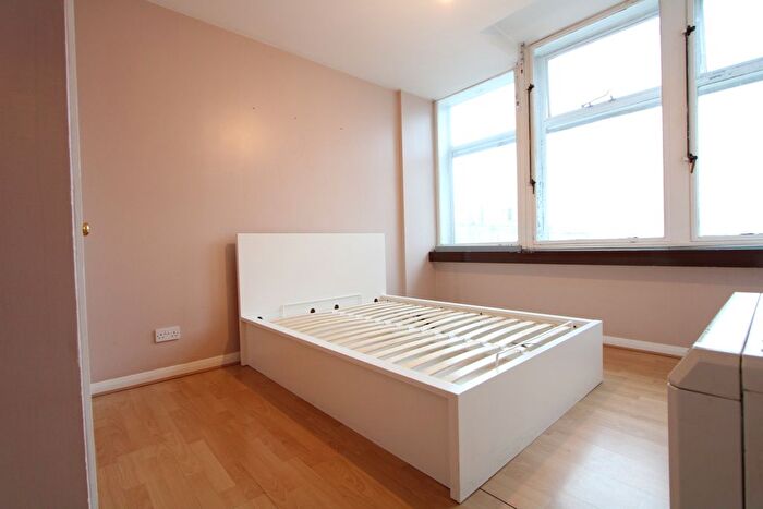 2 Bedroom Flat To Rent In Newington Causeway, London, SE1