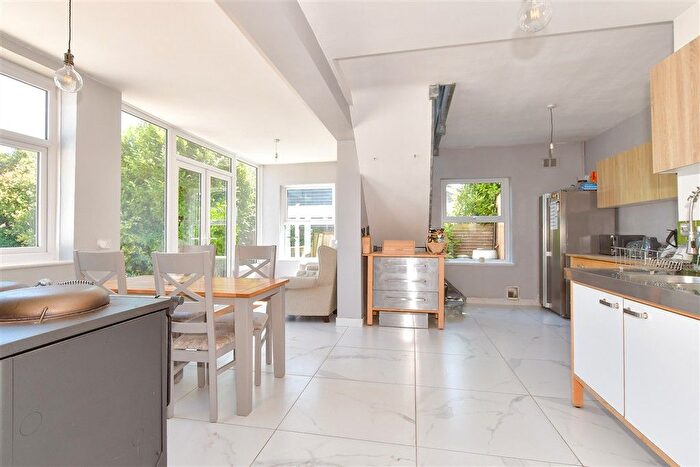 4 Bedroom Detached House For Sale In Elm Lane, Minster-On-Sea, Sheerness, Kent, ME12