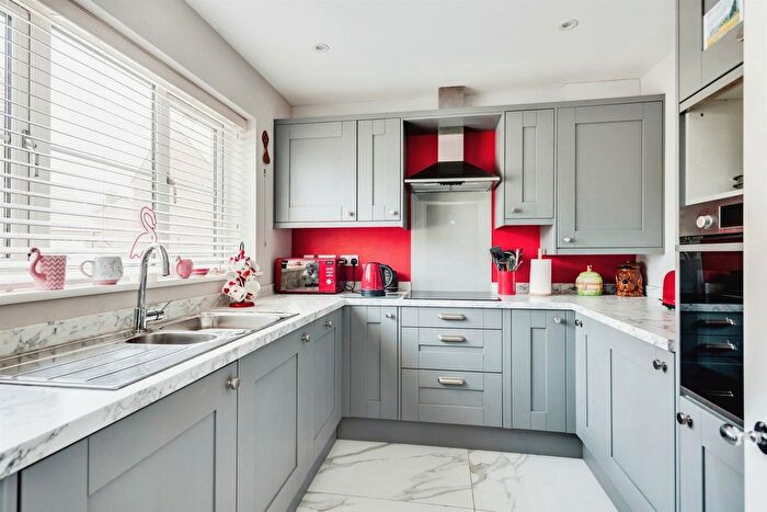 2 Bedroom Semi-Detached House For Sale In Linden Gardens, Carterton, OX18