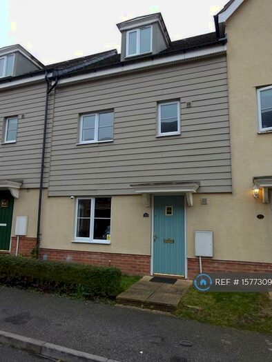 4 Bedroom Terraced House To Rent In Magnolia Way, Costessey, Norwich, NR8